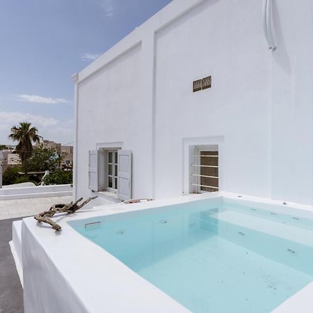 On An Island Suites & Apartments - Fira Exterior photo