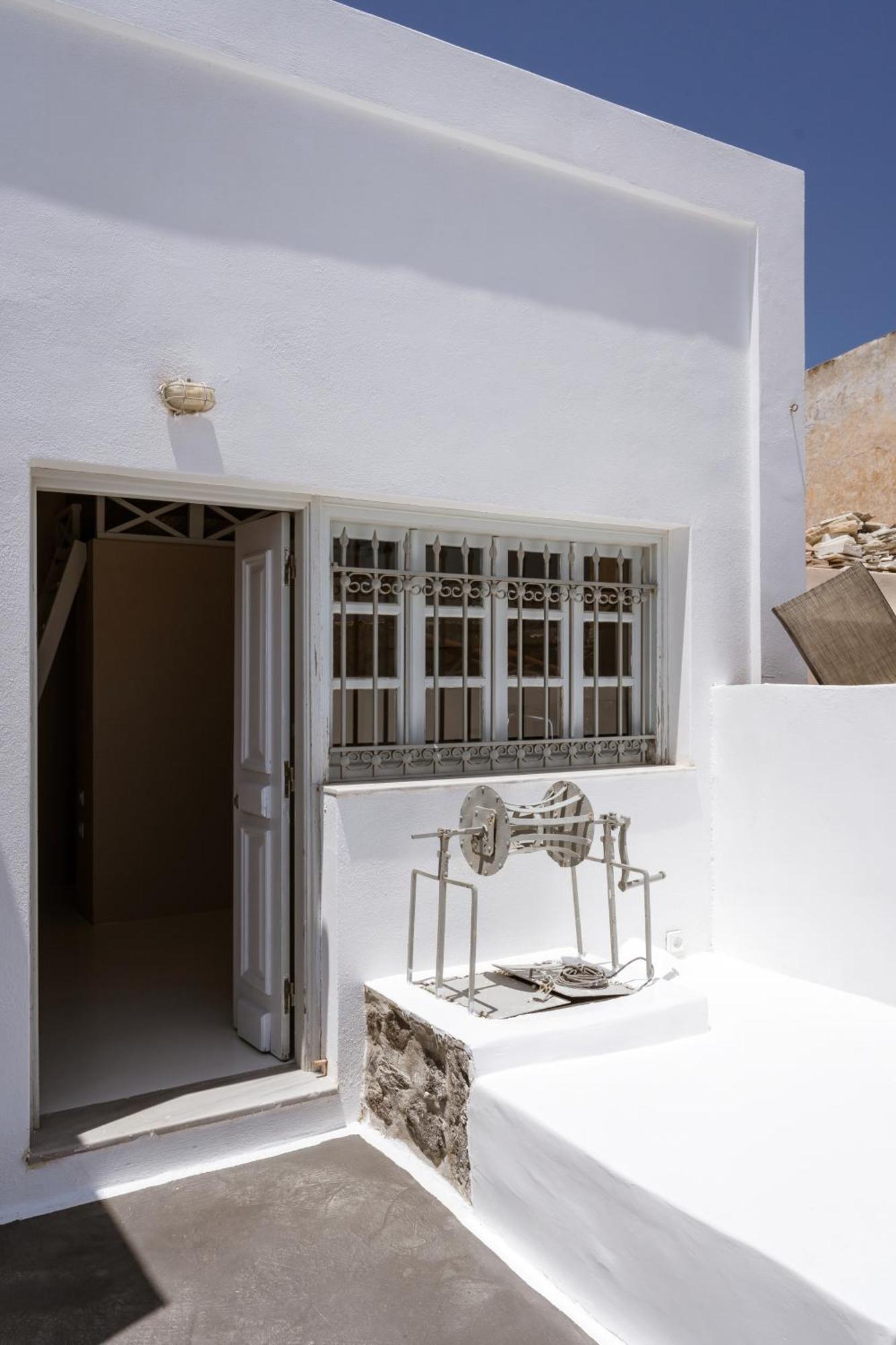 On An Island Suites & Apartments - Fira Exterior photo